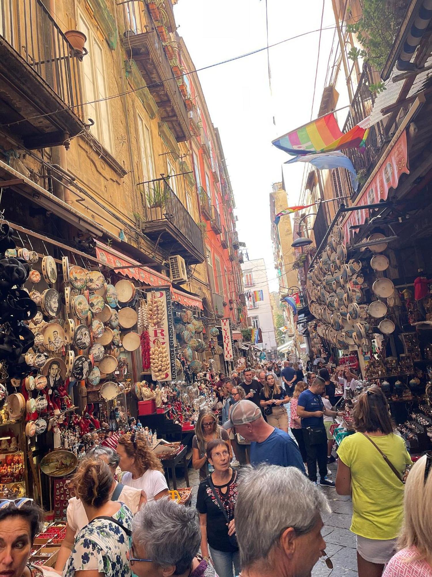 Dolce Vita Napoletana "La Via Delle Meraviglie" Napels Buitenkant foto
